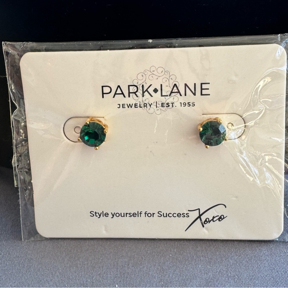 Park Lane Impression Earrings Emerald / Gold - currently retired